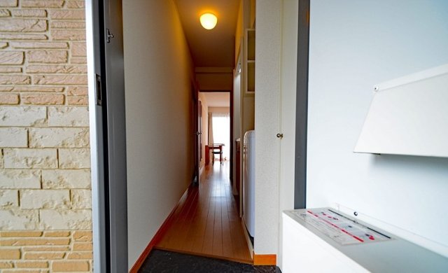 玄関　同物件、別号室のものです。