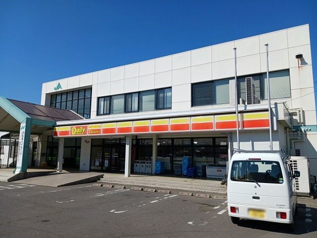 コンビニ　デイリーヤマザキ　塩尻仲町店（コンビニ）まで250m