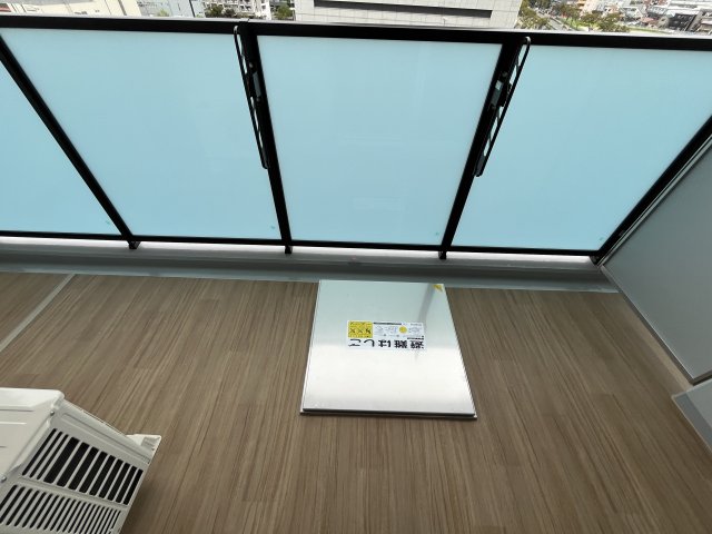 その他部屋・スペース　暖かな日差しのふりそそぐバルコニー