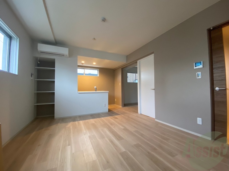 居室・リビング　広くてきれいなリビングです！快適に過ごせそうですね。