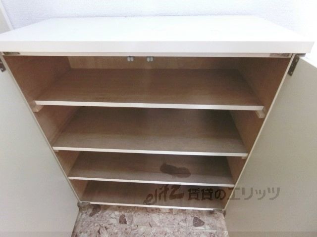 その他設備　下駄箱