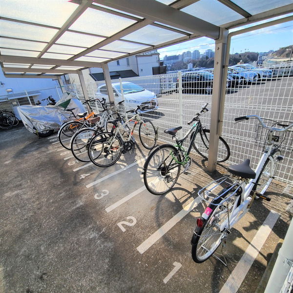 駐車場　駐輪場