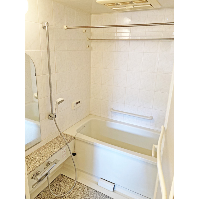 バス・シャワールーム　バス