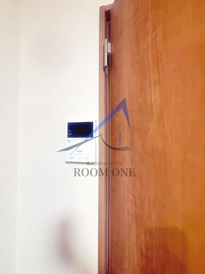 セキュリティ　モニター付きインターホンです。