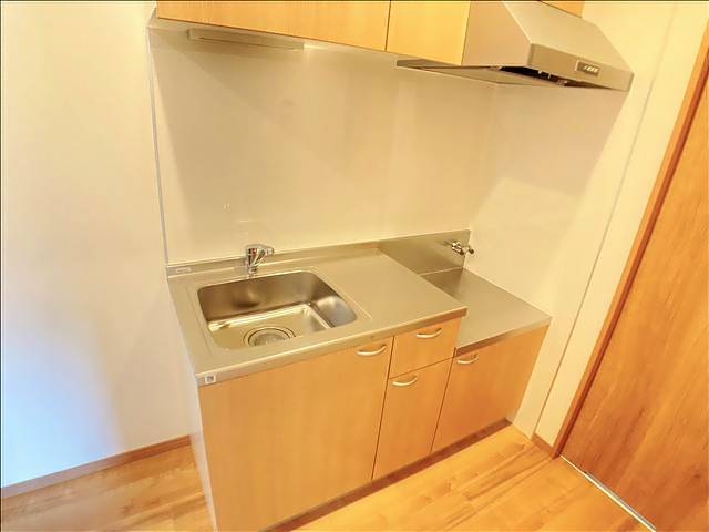 キッチン　収納、換気設備整ったキッチンです。