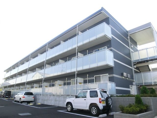 その他　別角度より見た外観