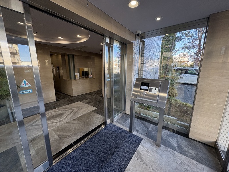 エントランス　指紋認証型オートロック！