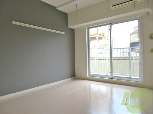 その他部屋・スペース　寝室です。陽が射して気持ちの良い朝を迎えられます。