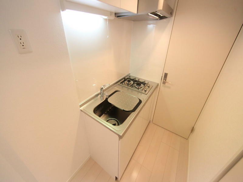 キッチン　システムキッチン（ガス2口）冷蔵庫・レンジ等ご用意できます
