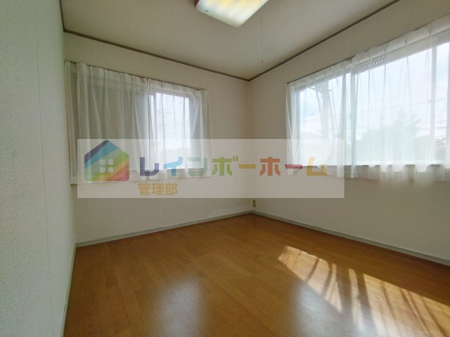 居室・リビング　C号室です。