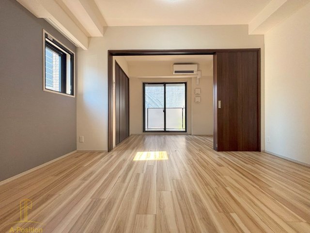 居室・リビング　Splendide NAMBAIII