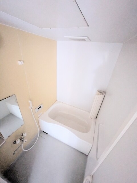 バス・シャワールーム　追い焚き可