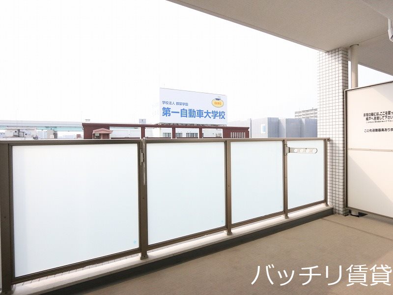 バルコニー　別号室タイプの為、現状を優先いたします