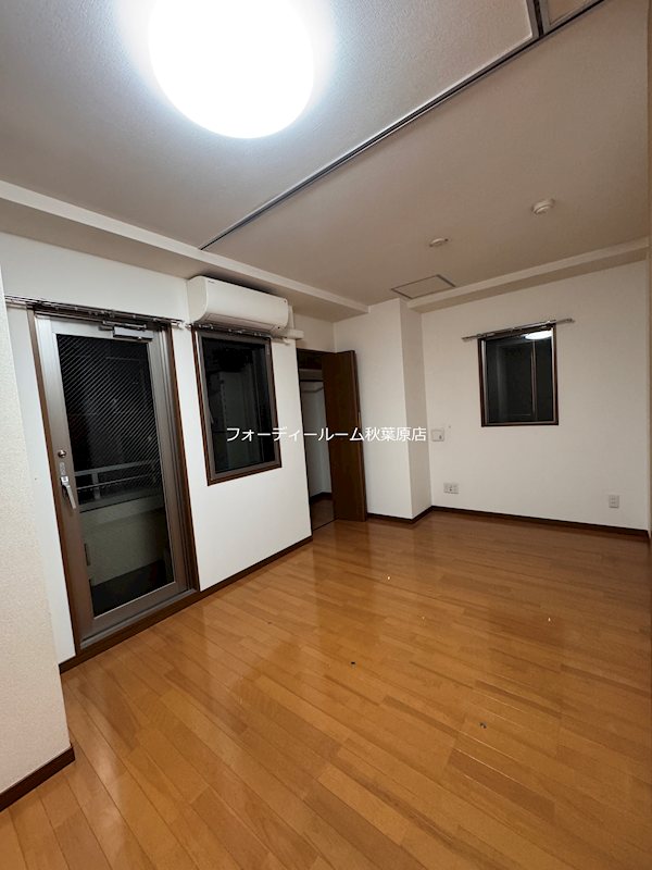 居室・リビング　別号室・別タイプ参考写真