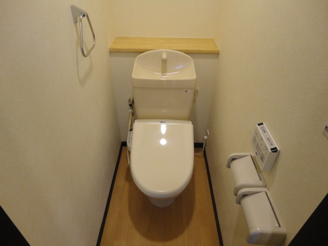 トイレ　シャワー付トイレ