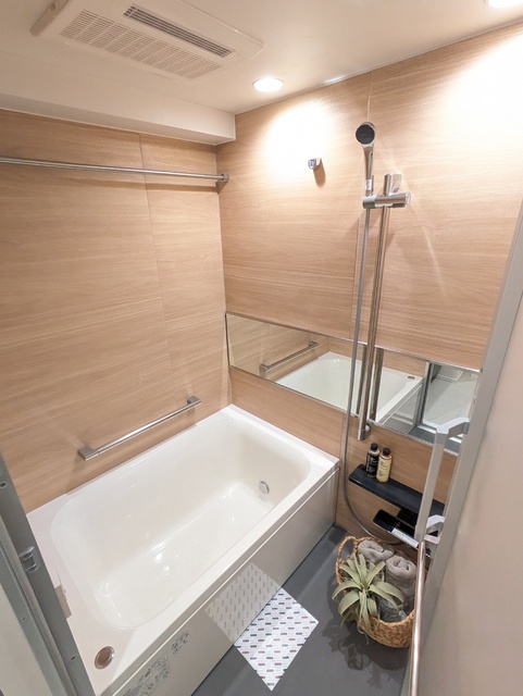 バス・シャワールーム　浴室