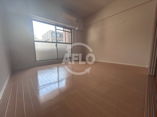 居室・リビング　レフィーナカルム江坂　リビング