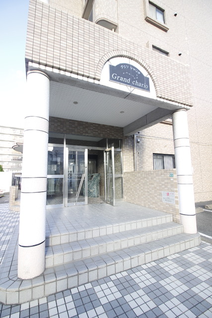 エントランス　★玄関前エントランス★