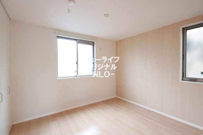 その他設備　雨の日にも安心してお洗濯ができる室内物干し付★