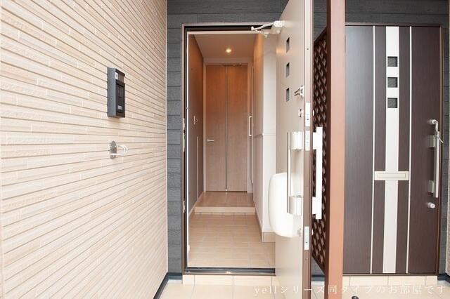 玄関　★同じ施工会社さんの参考写真です★