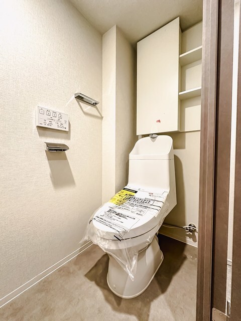 トイレ　※写真は同タイプ住戸です。