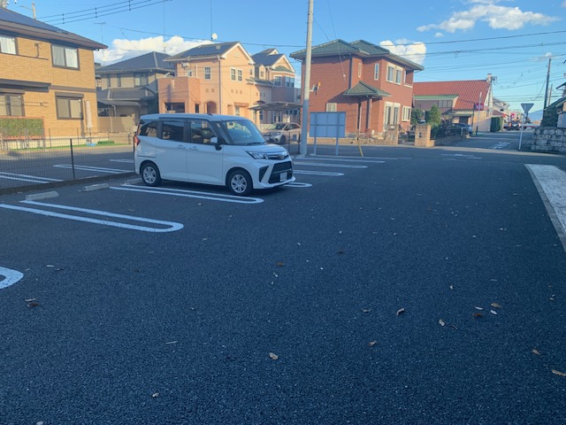 駐車場　敷地内駐車スペース