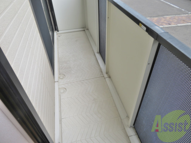 バルコニー　広々としたバルコニー