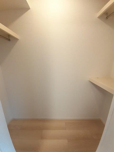 収納　ウォークインクローゼット