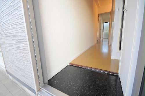 玄関　お部屋によって設備が異なる場合がございます