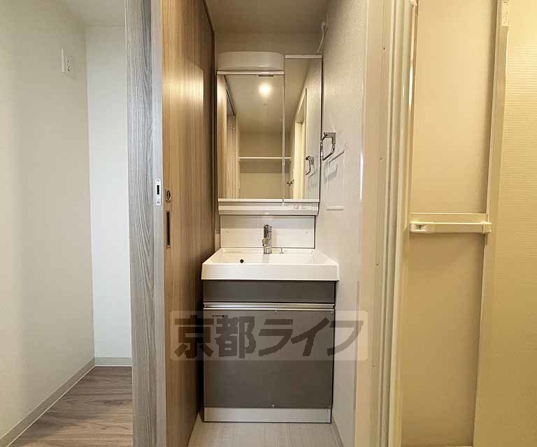 建物外観　・建築中