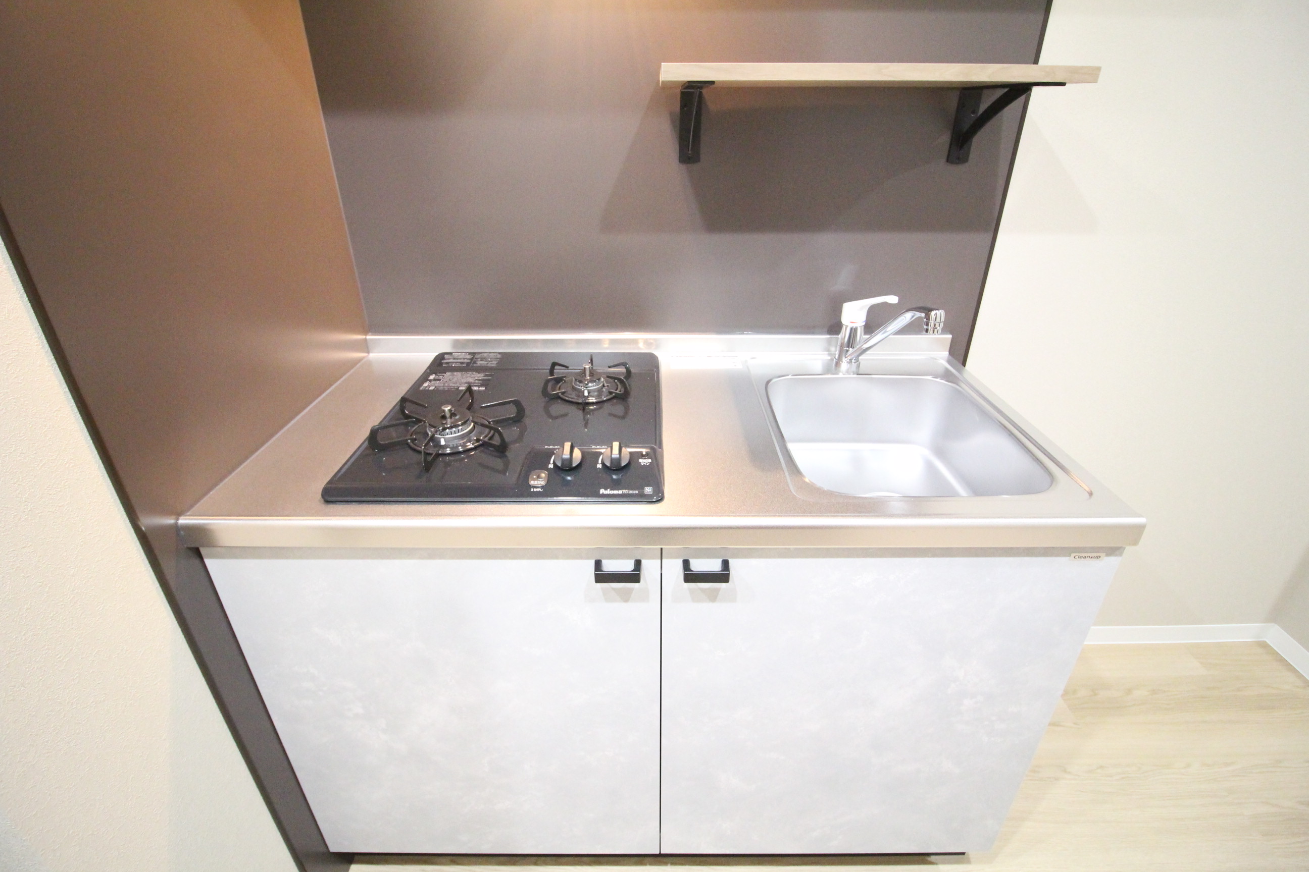 キッチン　２口コンロで同時調理可能！