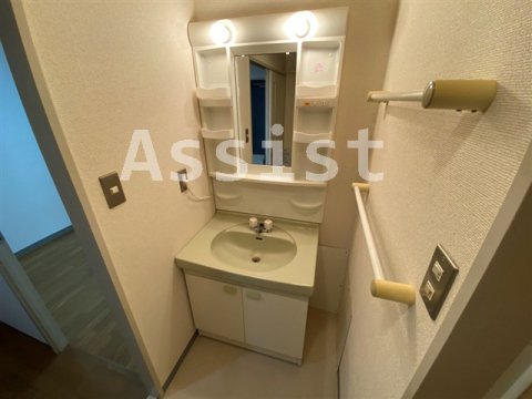 洗面設備　参考同タイプ別号室の写真です