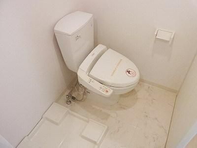 トイレ　★温水洗浄便座付きのお手洗い★