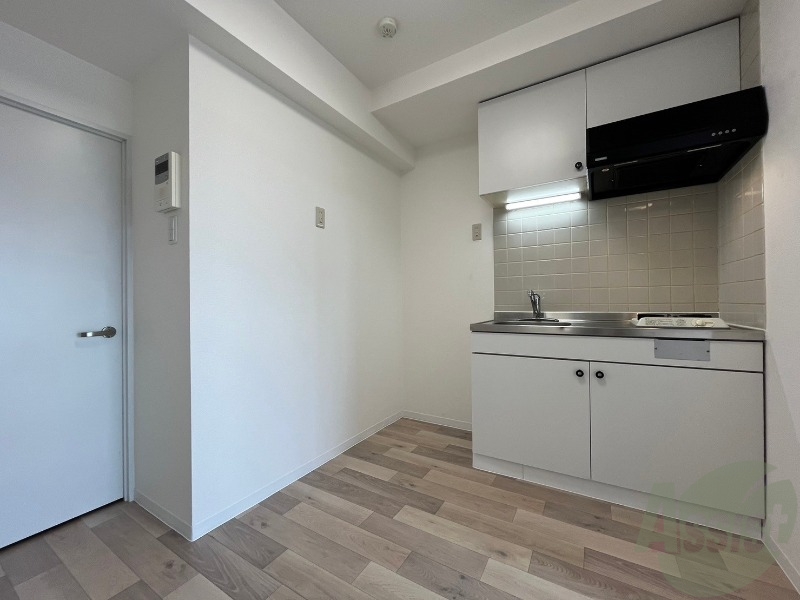 居室・リビング　白を基調とした明るい印象のお部屋になっています！