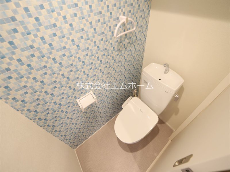 トイレ　温水洗浄暖房便座付トイレ