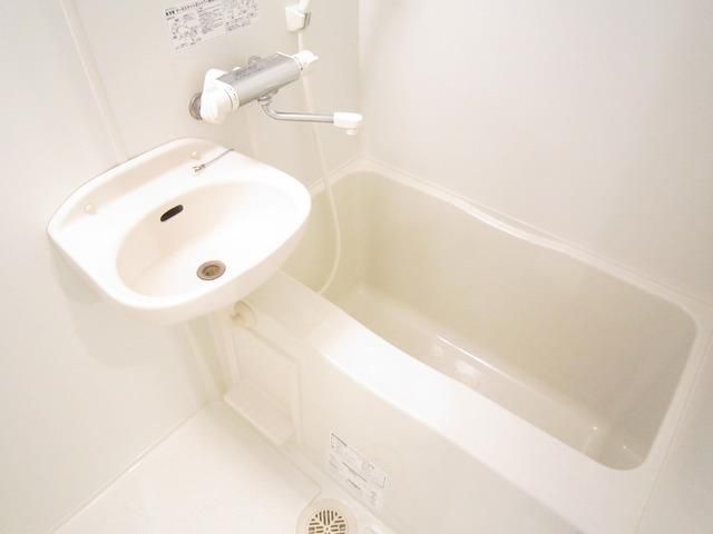 バス・シャワールーム　バスルーム