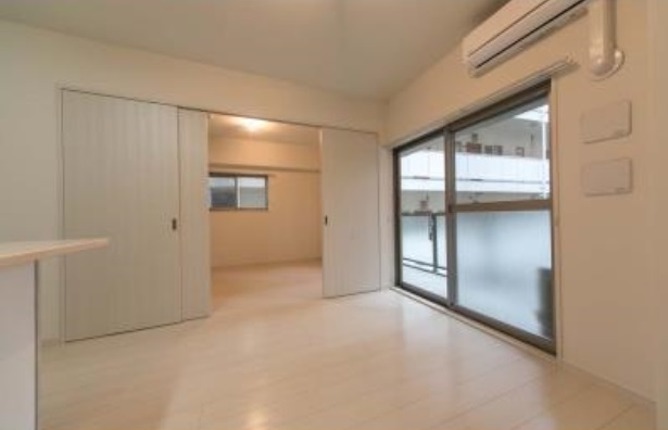 居室・リビング　写真は同タイプ住居です。