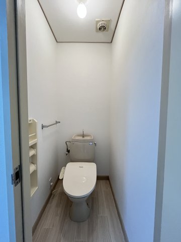 トイレ　201号室　イメージ