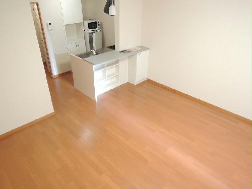 居室・リビング　１階はフローリング