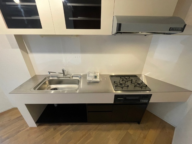 キッチン　３口ガスコンロ