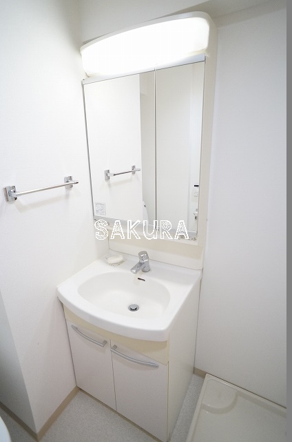 洗面設備　身支度に欠かせない独立洗面台♪