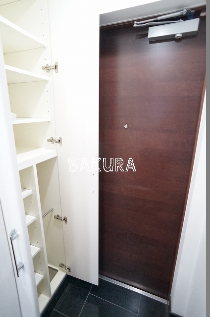 玄関　大容量のシューズボックス♪