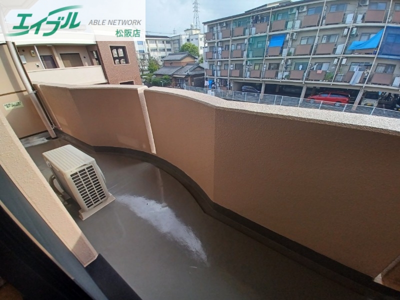 バルコニー　同型反転タイプのお写真です。