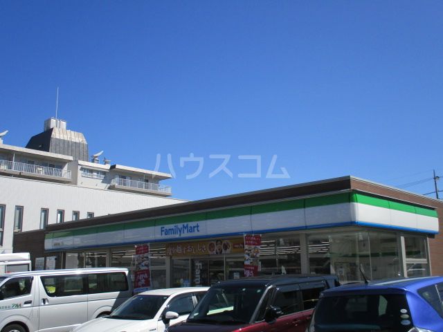 コンビニ　ファミリーマート 高尾駅南店（コンビニ）まで569m