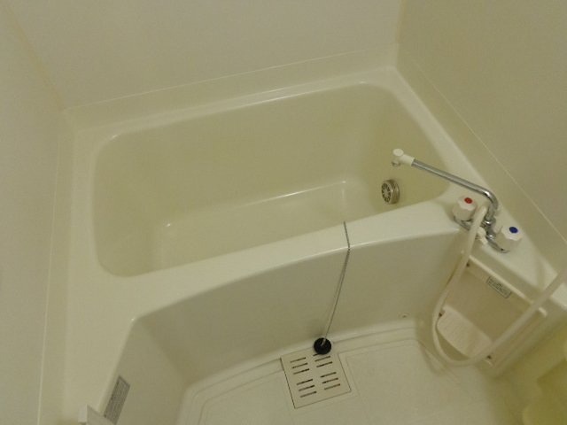 バス・シャワールーム　ゆったりおくつろぎ頂ける浴室です。