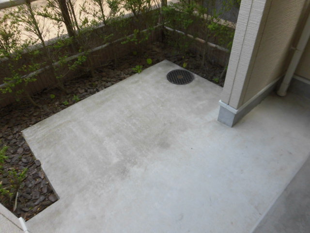 バルコニー　テラス