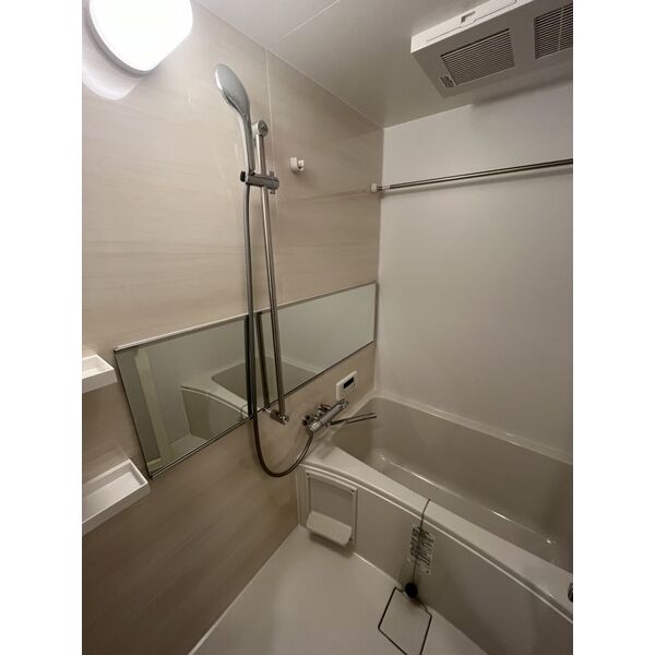 バス・シャワールーム　画像と現状が異なる場合は現状優先となります。