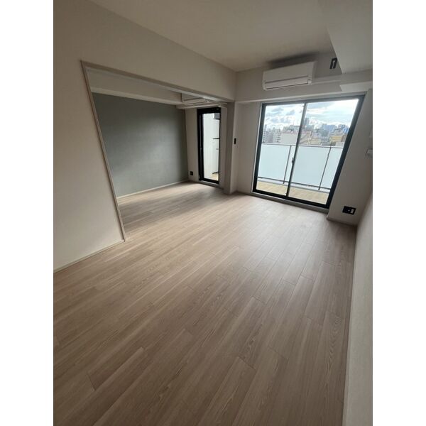 居室・リビング　画像と現状が異なる場合は現状優先となります。