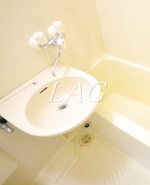 洗面設備　洗面台です。