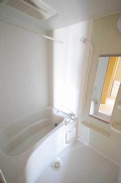 バス・シャワールーム　※反転間取り